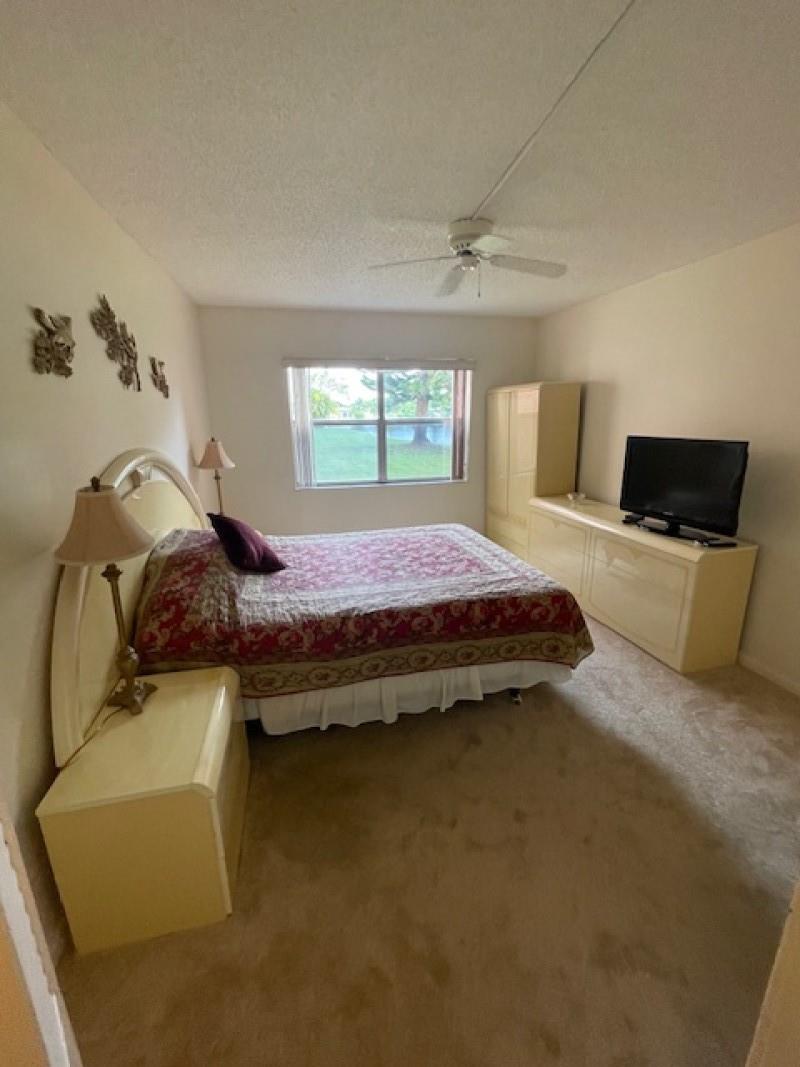 Sunrise Lakes 117 condo - Residential