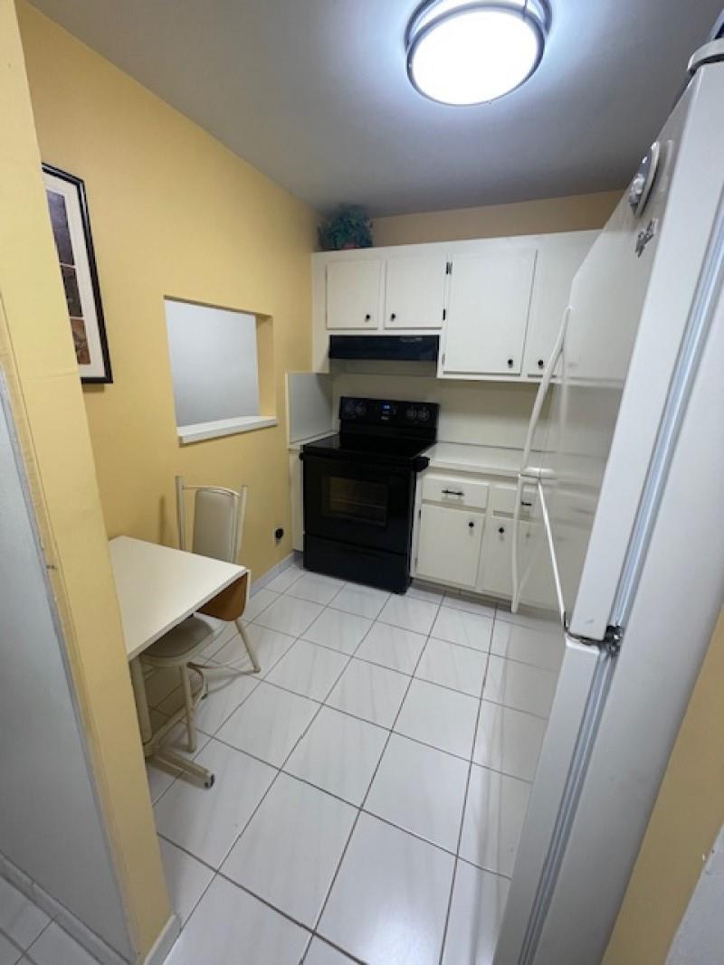 Sunrise Lakes 117 condo - Residential