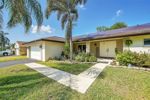 Single Family Residence in Davie FL 811 Monticello Ave 4.jpg