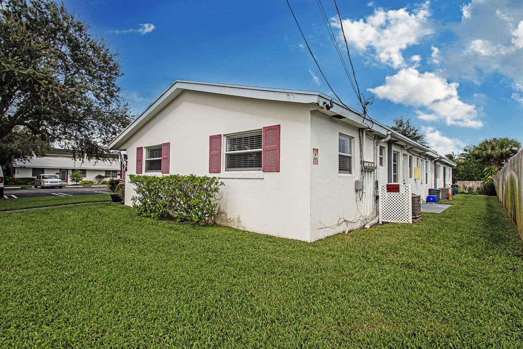 Photo of 626 Prosperity Farms Rd #8, North Palm Beach, FL 33408 (MLS # R11018888)
