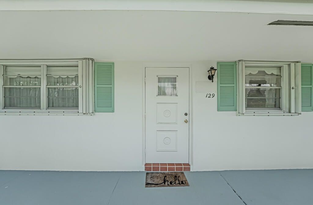 Photo of 500 SW Golfview Terrace #129, Boynton Beach, FL 33426 (MLS # R11121759)