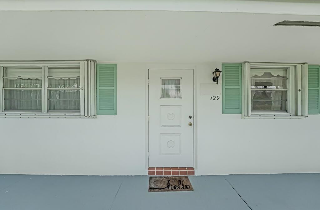 Photo of 500 SW Golfview Terrace #129, Boynton Beach, FL 33426 (MLS # R11121759)