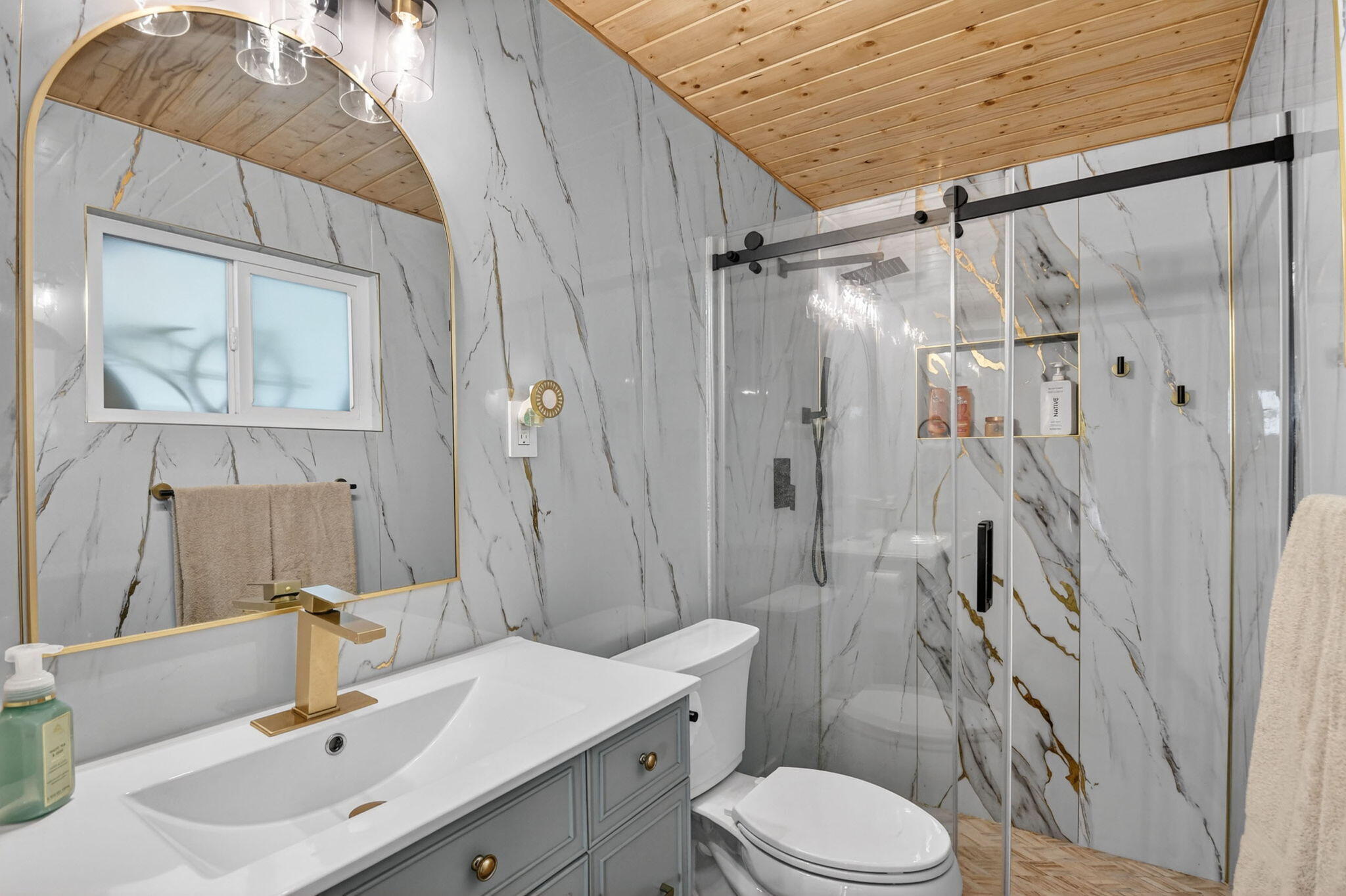 BAHAMA HEIGHTS 5 - Residential