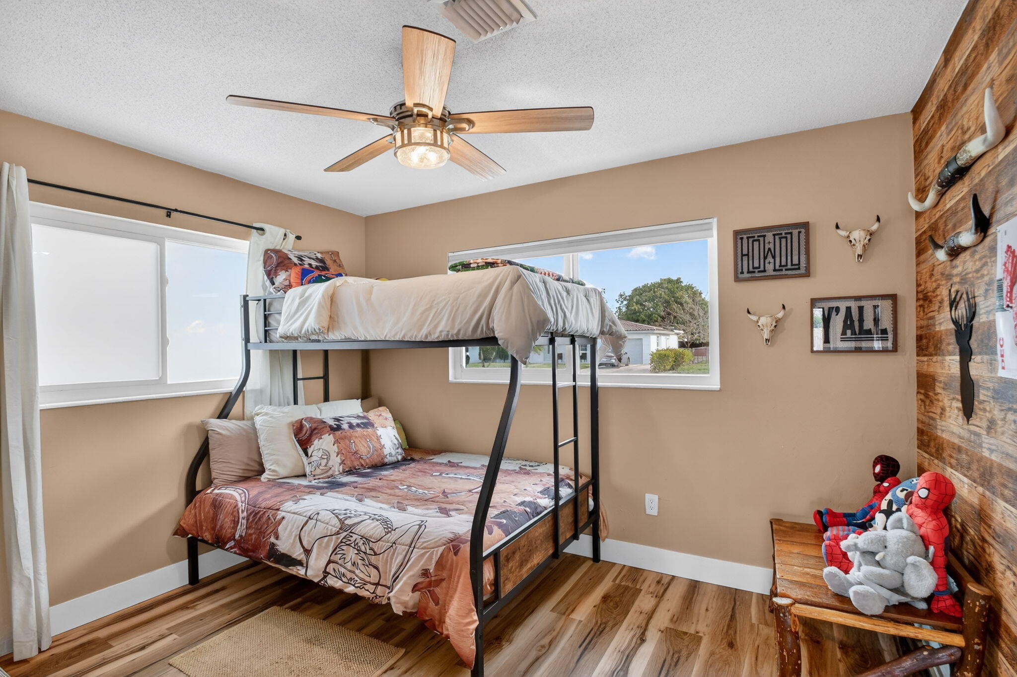 BAHAMA HEIGHTS 5 - Residential