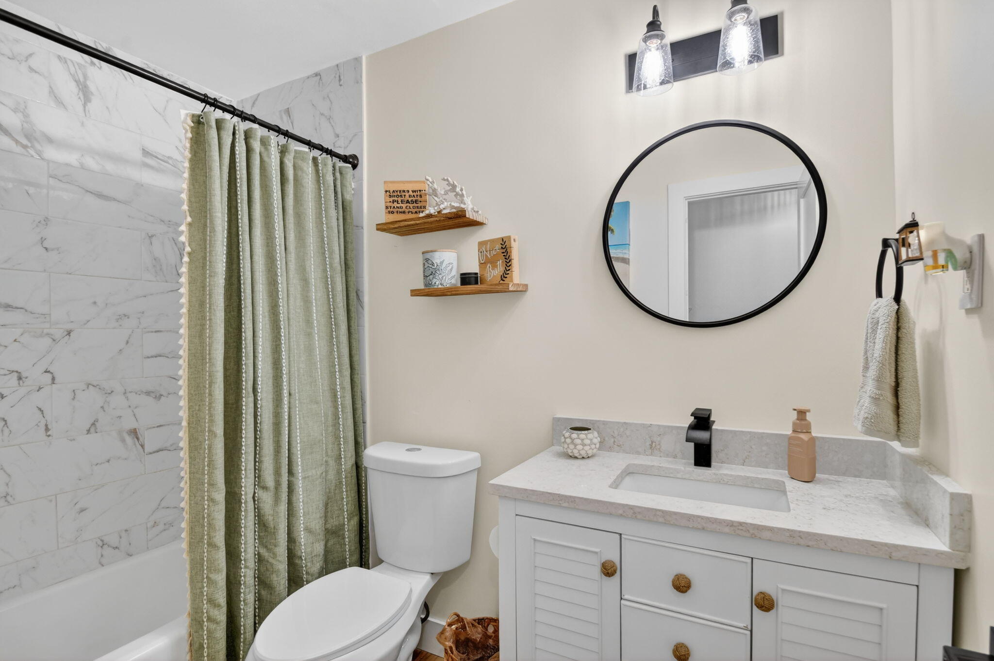 BAHAMA HEIGHTS 5 - Residential