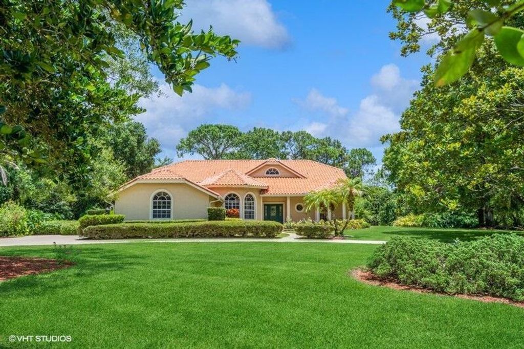 Photo of 7912 Plantation Lakes Drive, Port Saint Lucie, FL 34986 (MLS # R10954556)