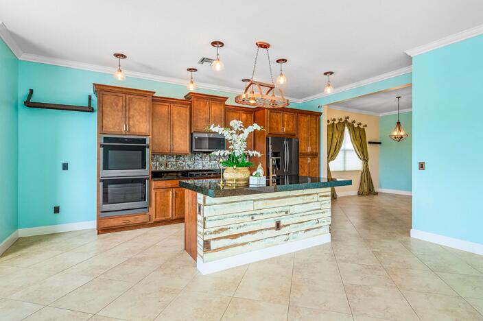 HAMMOCKS OF WESTLAKE - Residential