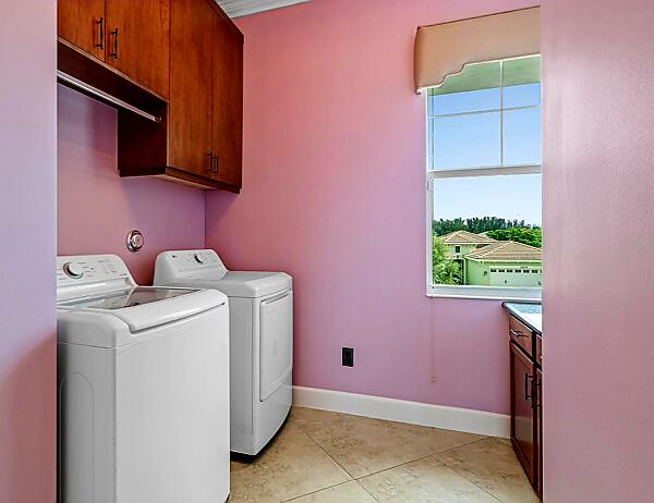 HAMMOCKS OF WESTLAKE - Residential