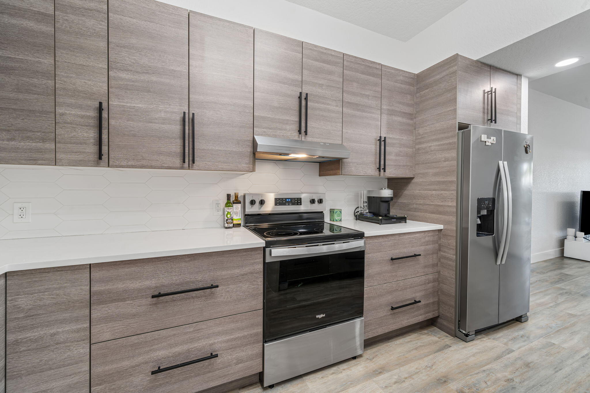 1640 Presidential Way 105