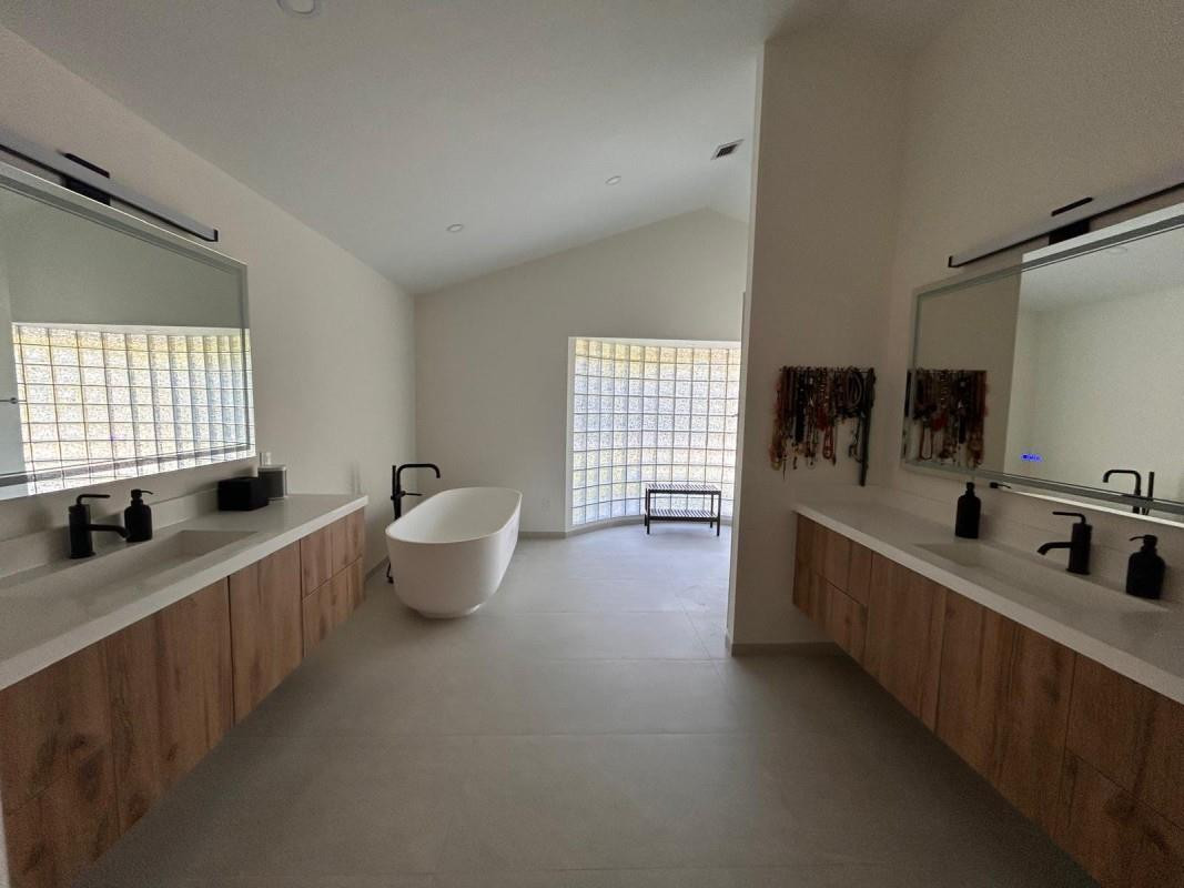 Clinton Grove Estates - Residential Lease