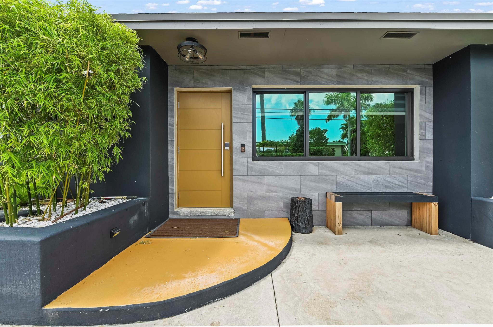 214 S Swinton Avenue