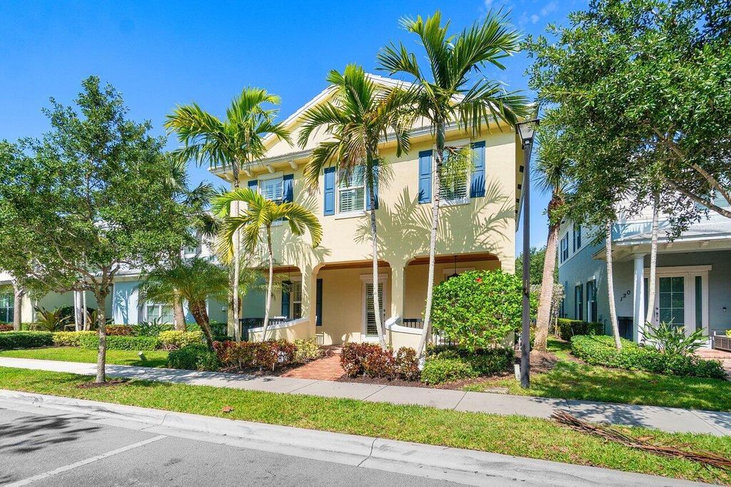 Photo of 124 W Bay Cedar Circle, Jupiter, FL 33458 (MLS # R10999433)