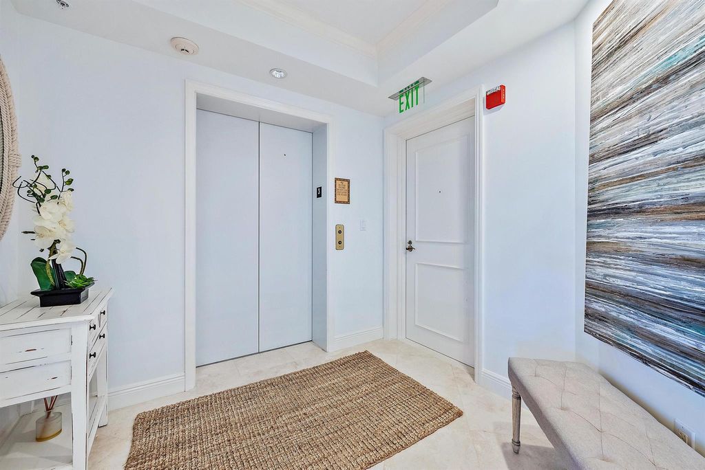 Photo of 700 S Us Highway 1 #305, Jupiter, FL 33477 (MLS # R10951620)