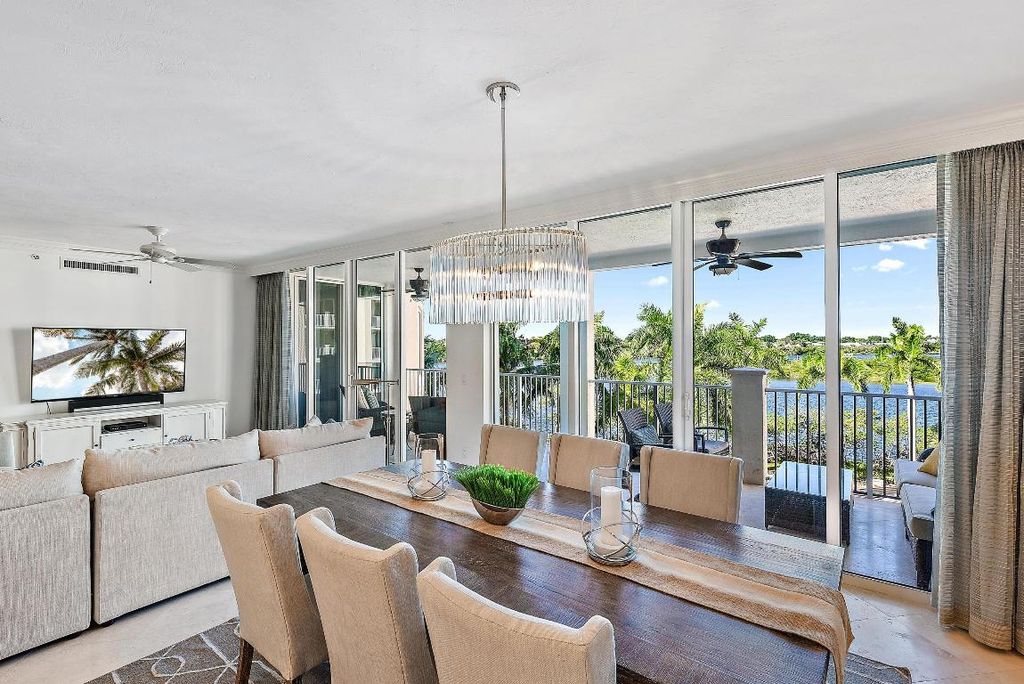 Photo of 700 S Us Highway 1 #305, Jupiter, FL 33477 (MLS # R10951620)