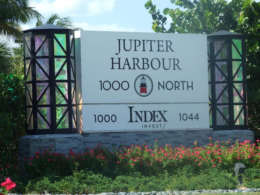 Executive Townhome in the waterfront community of Jupiter Harbour. This gated community has a community pool and tennis courts and is close to many restaurants and shops. Fishing and boat charters are just across the street. Excellent for short term stays while your house is being built or you are shopping for a new home.