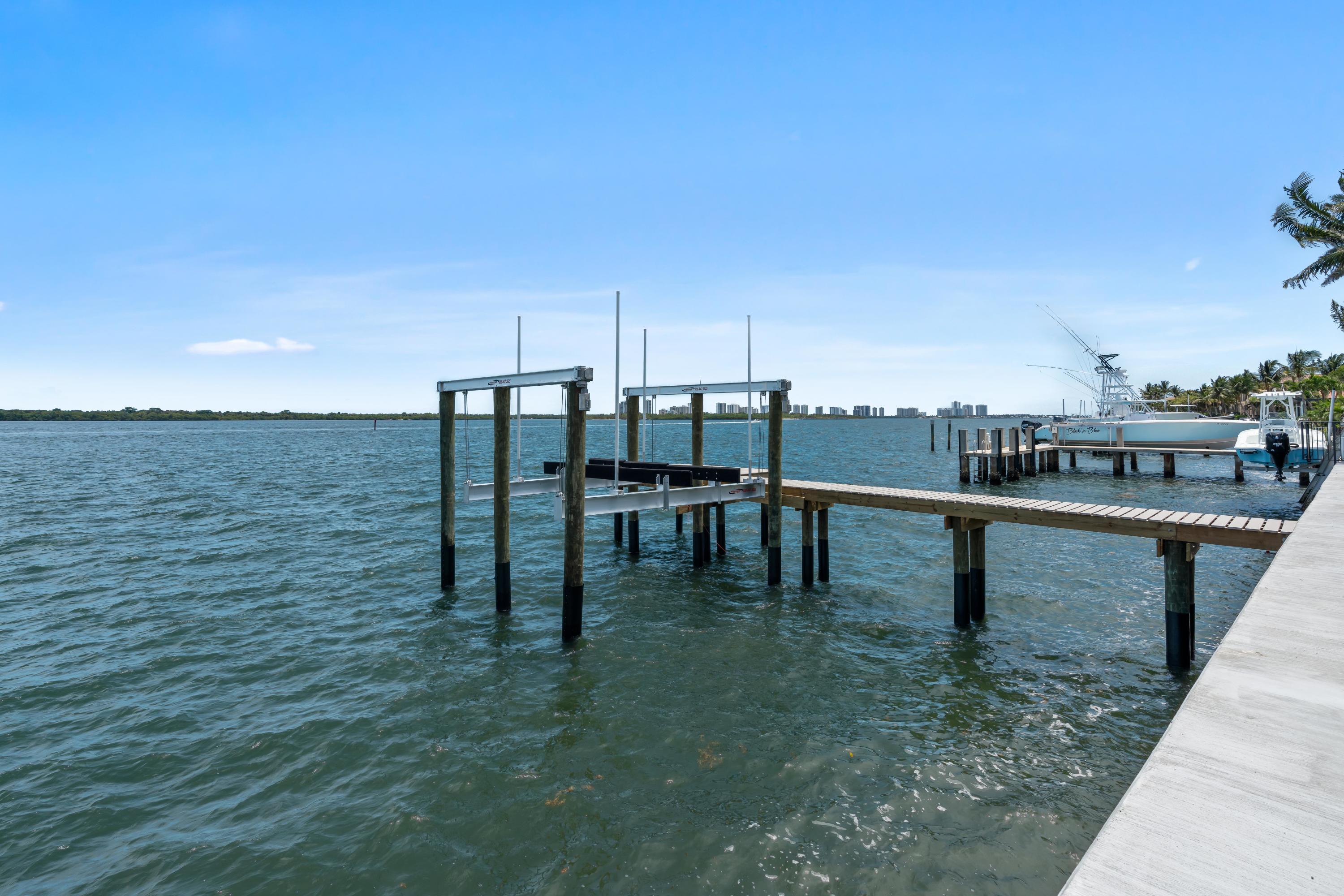 YACHT CLUB - Residential