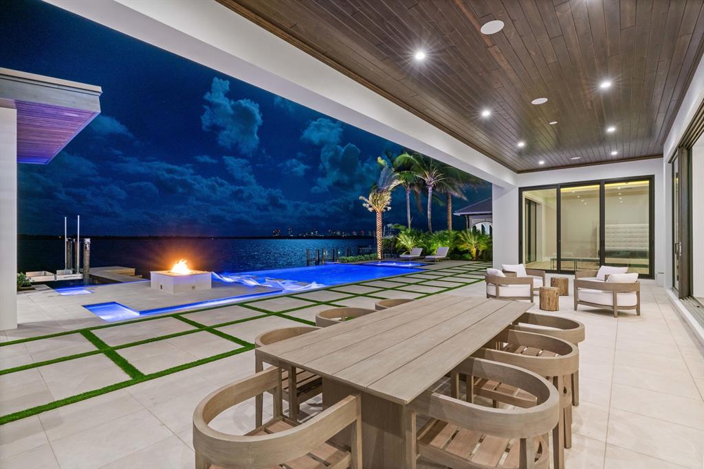 YACHT CLUB - Residential