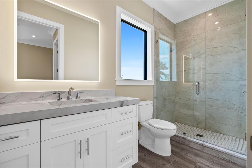 YACHT CLUB - Residential