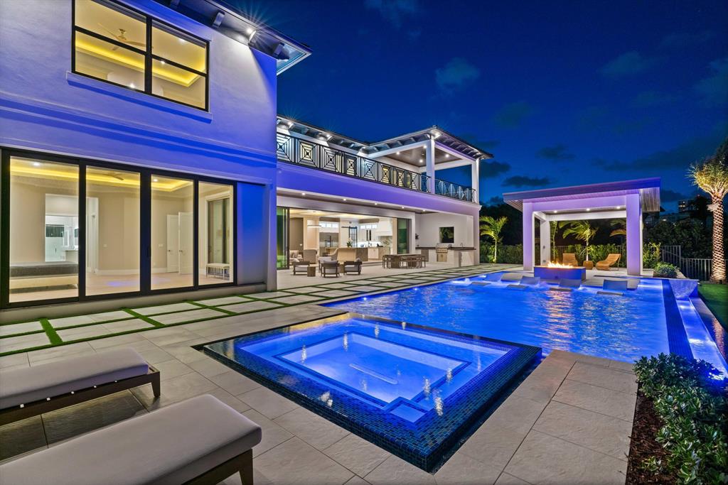 YACHT CLUB - Residential