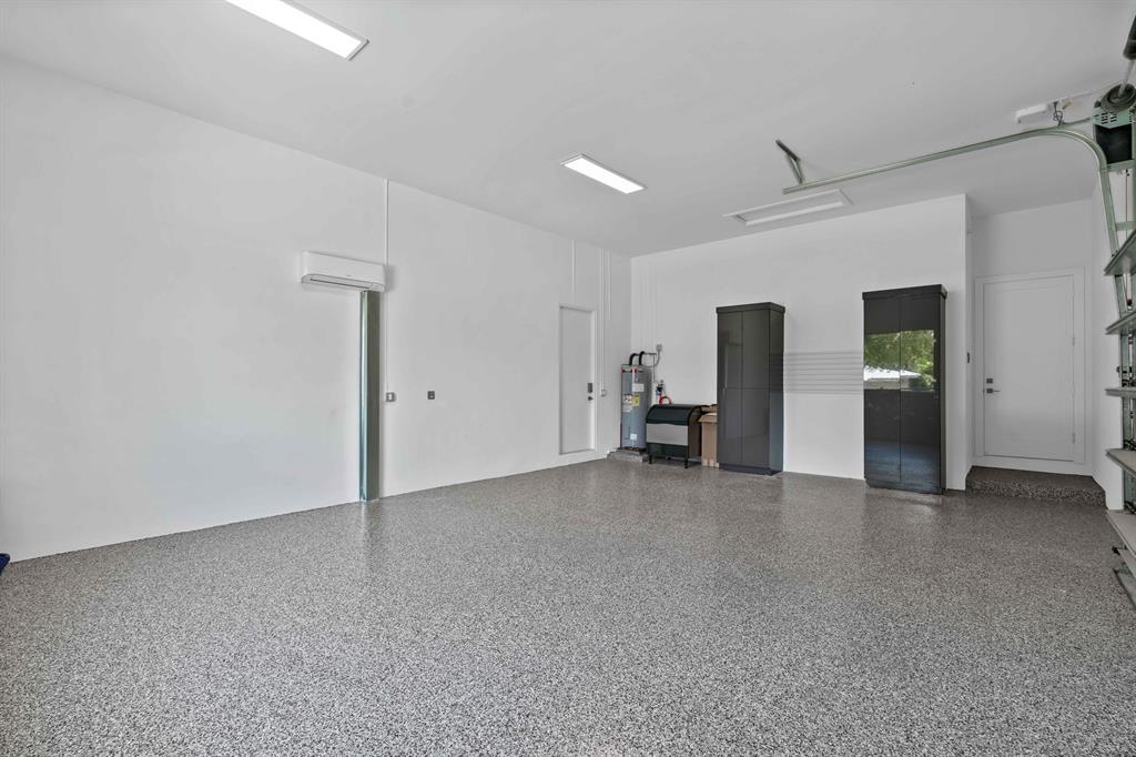 YACHT CLUB - Residential