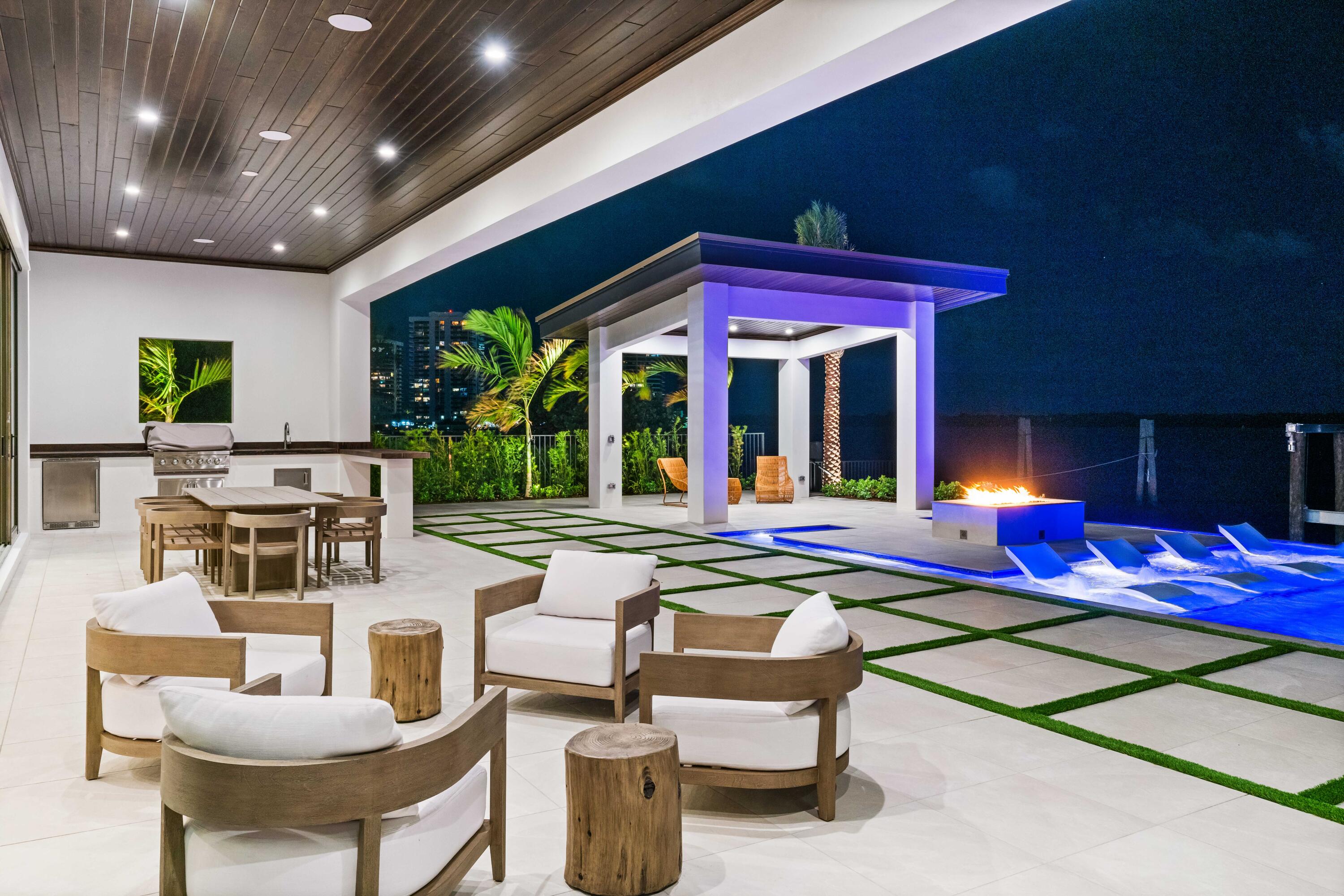 YACHT CLUB - Residential