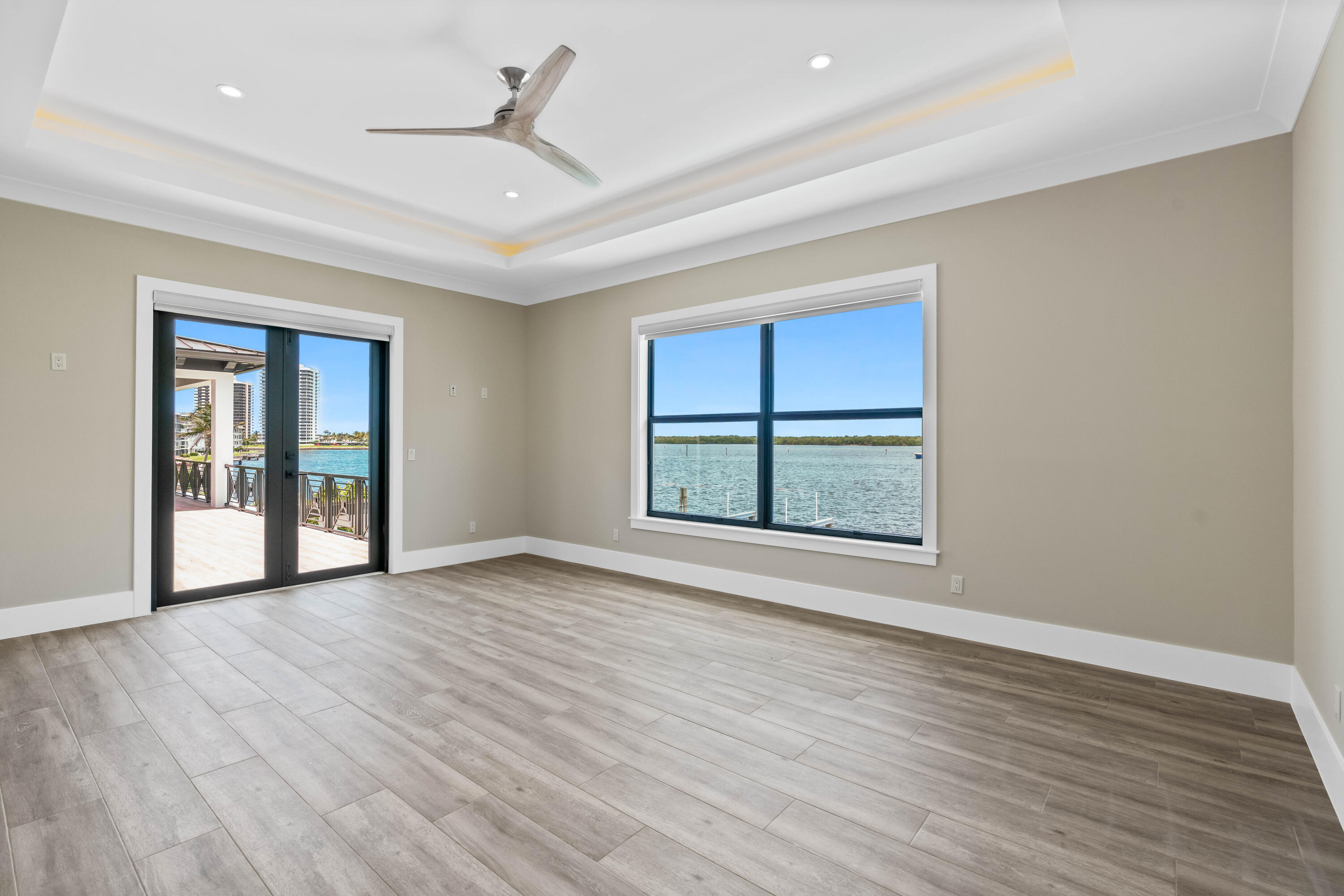 YACHT CLUB - Residential