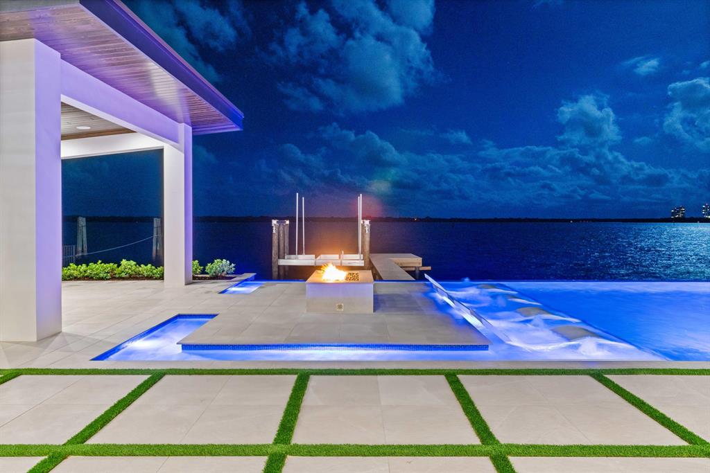 YACHT CLUB - Residential