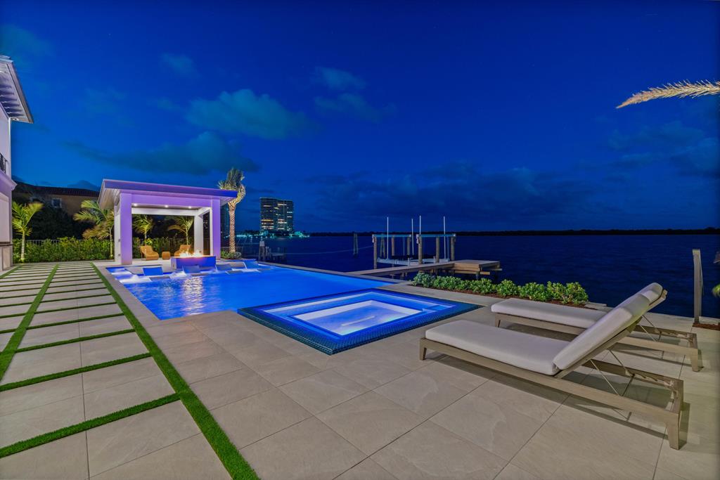 YACHT CLUB - Residential