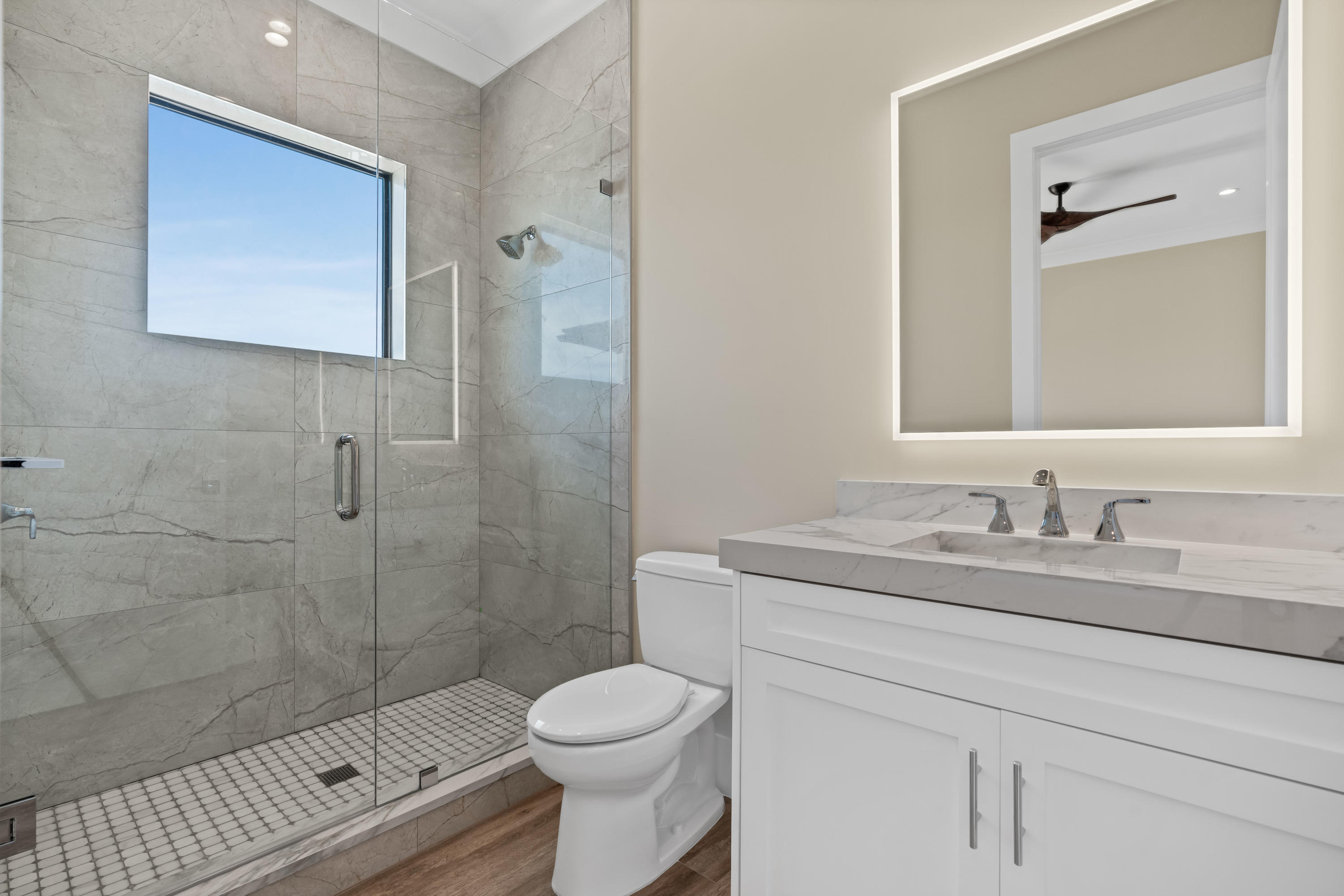 YACHT CLUB - Residential