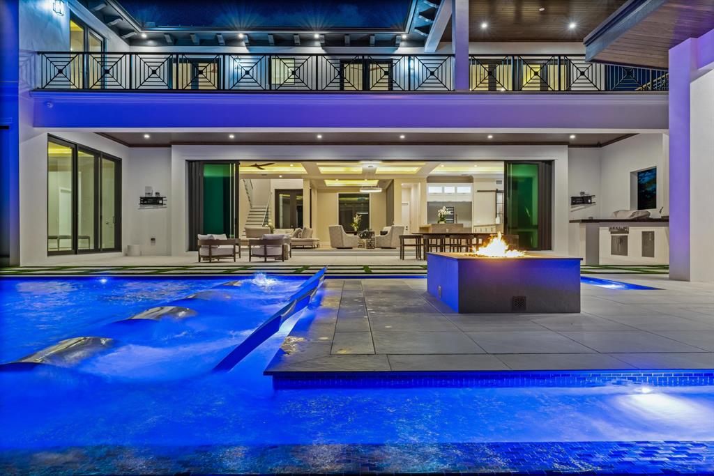 YACHT CLUB - Residential