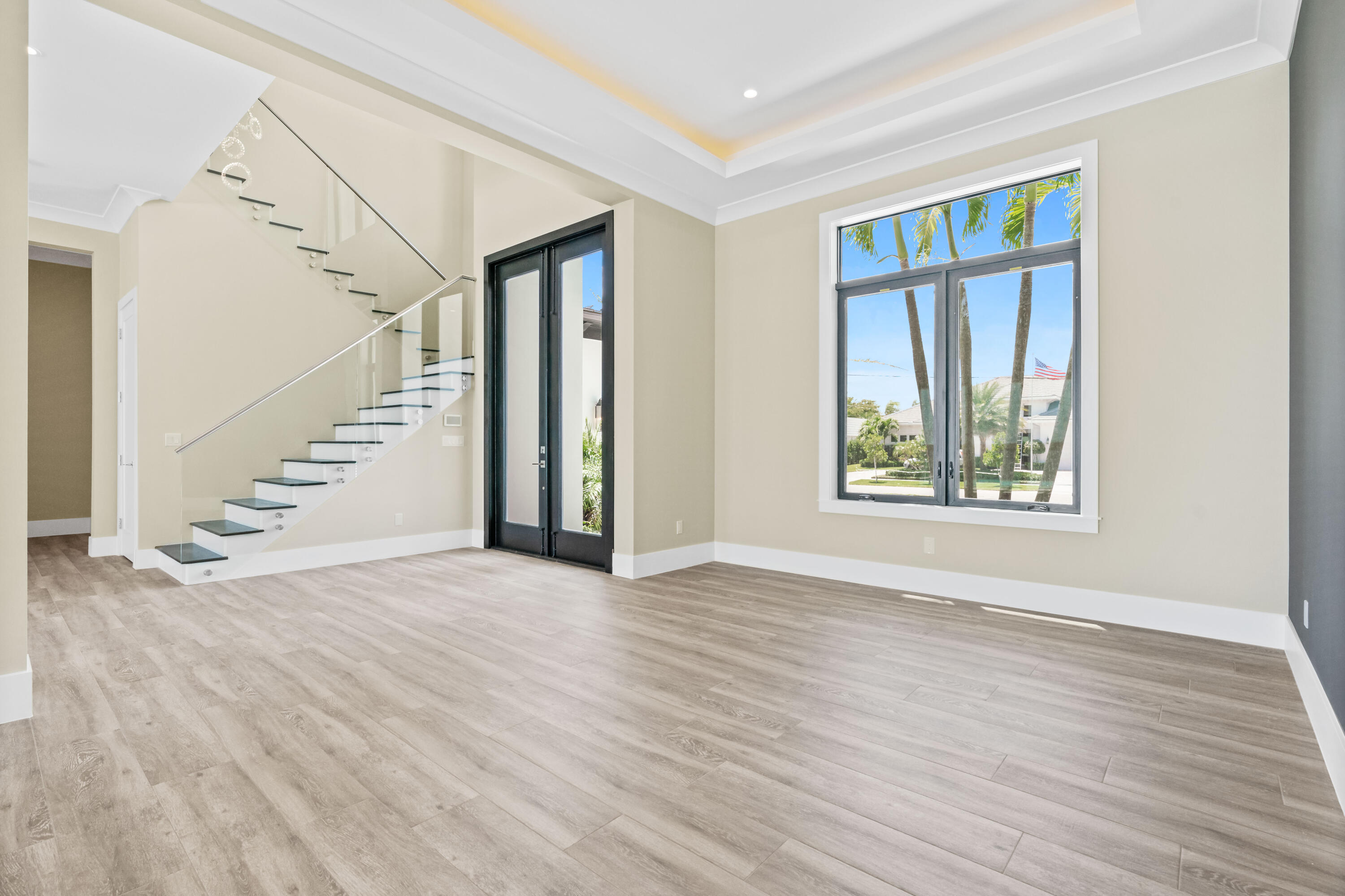 YACHT CLUB - Residential