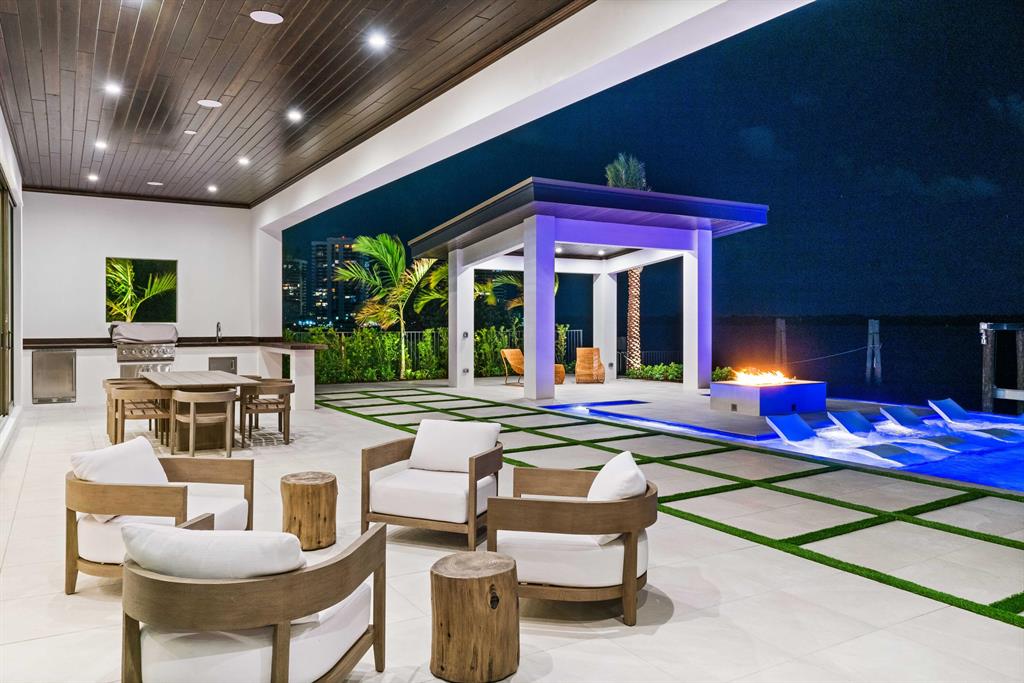 YACHT CLUB - Residential