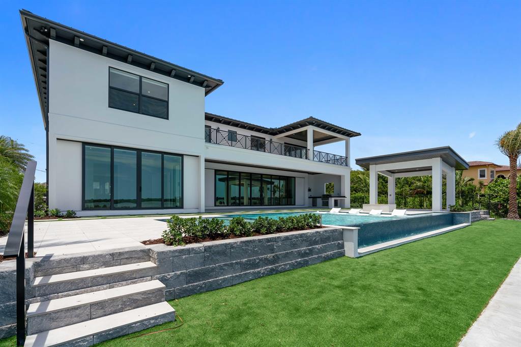 YACHT CLUB - Residential