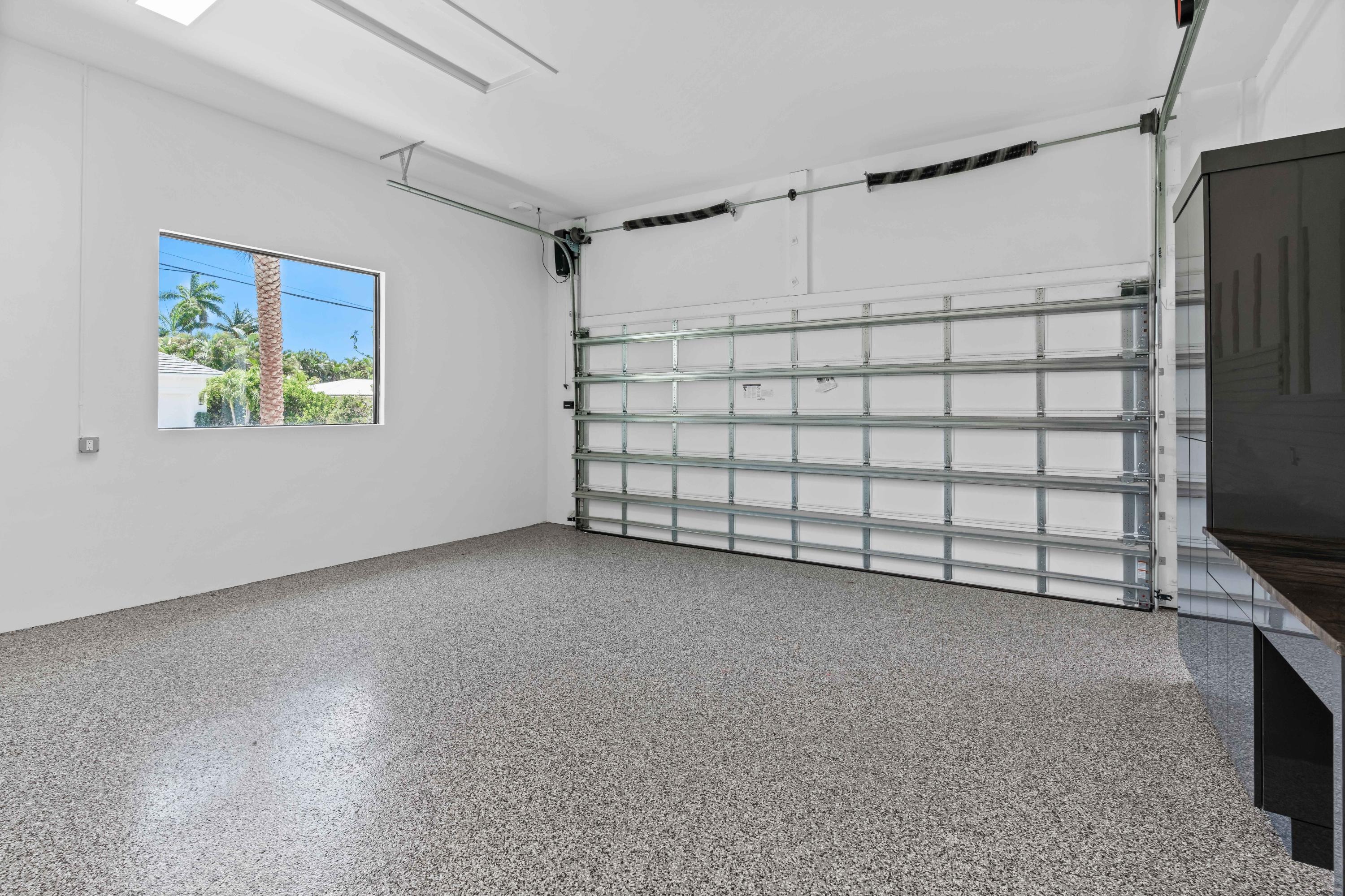 YACHT CLUB - Residential