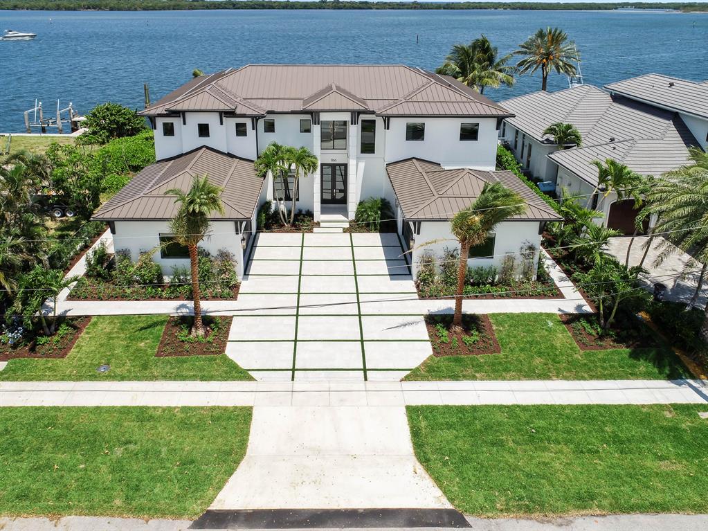 YACHT CLUB - Residential