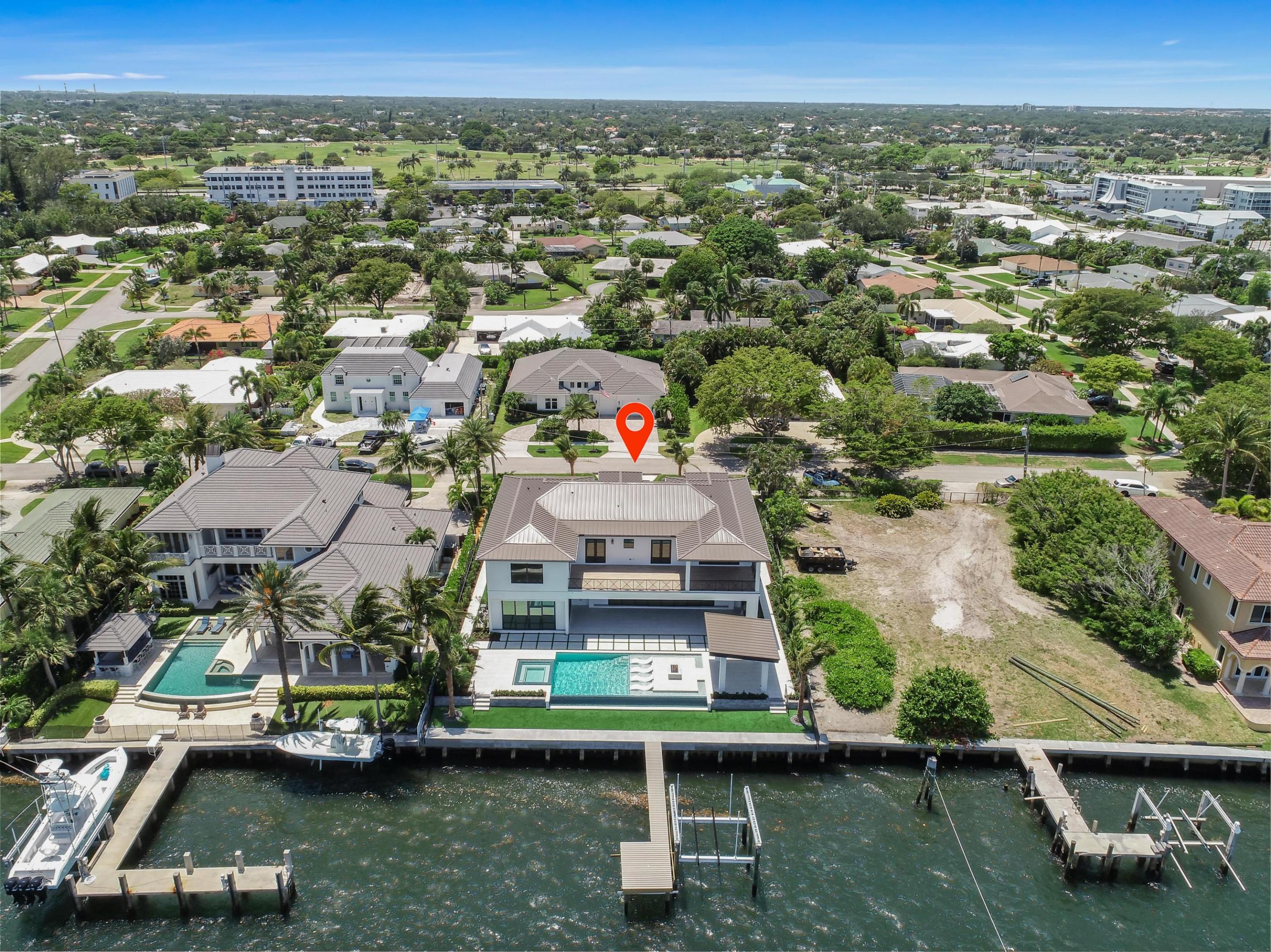 YACHT CLUB - Residential