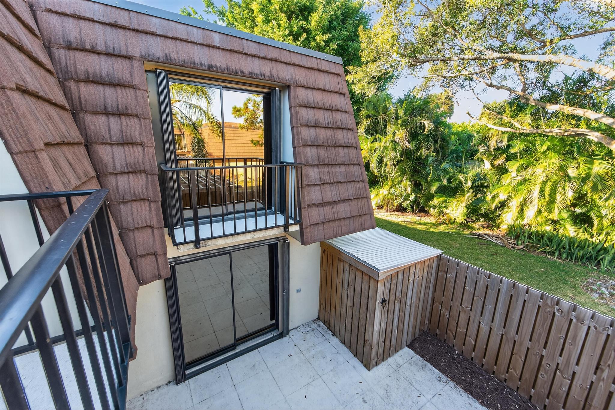 GARDEN LAKES AND GARDEN S - Residential Lease