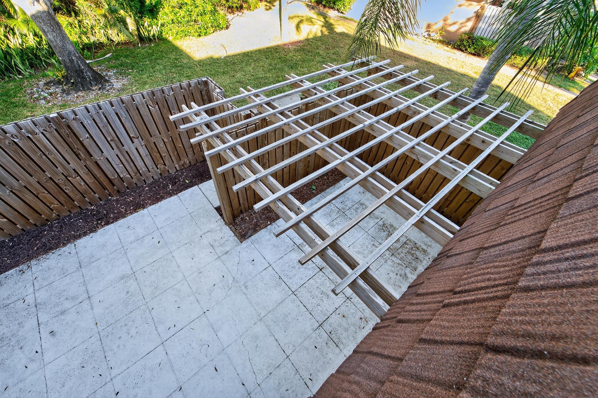 GARDEN LAKES AND GARDEN S - Residential Lease