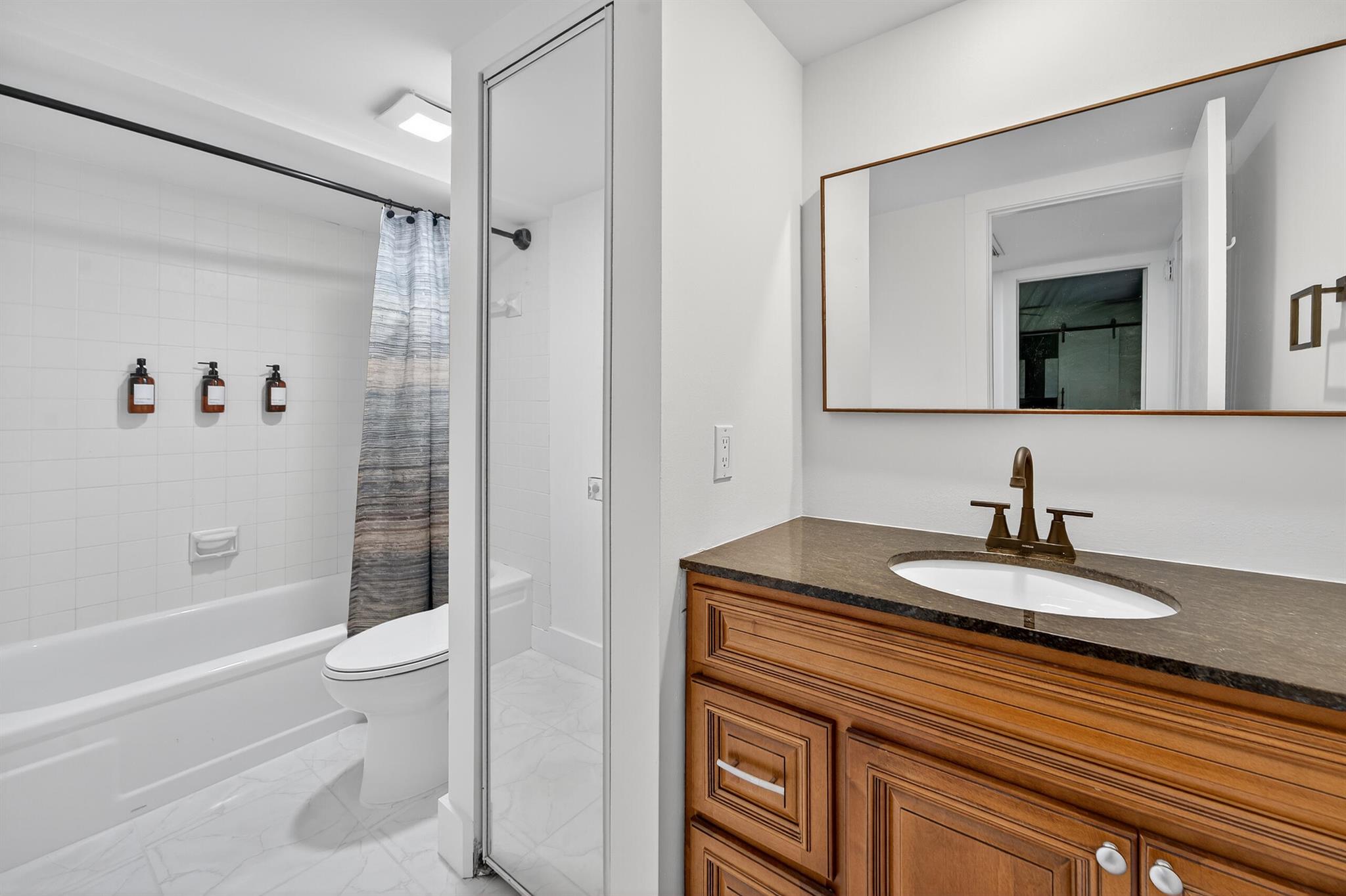 GARDEN LAKES AND GARDEN S - Residential Lease