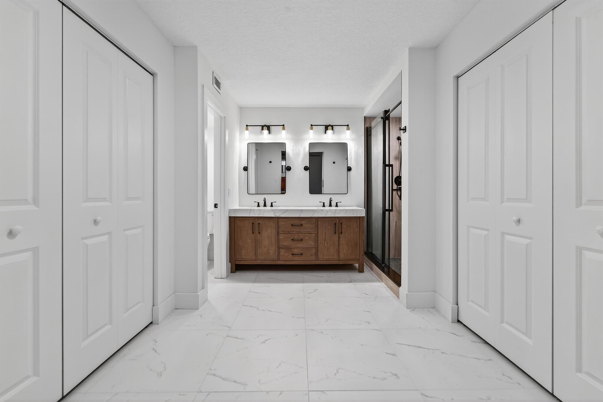 GARDEN LAKES AND GARDEN S - Residential Lease