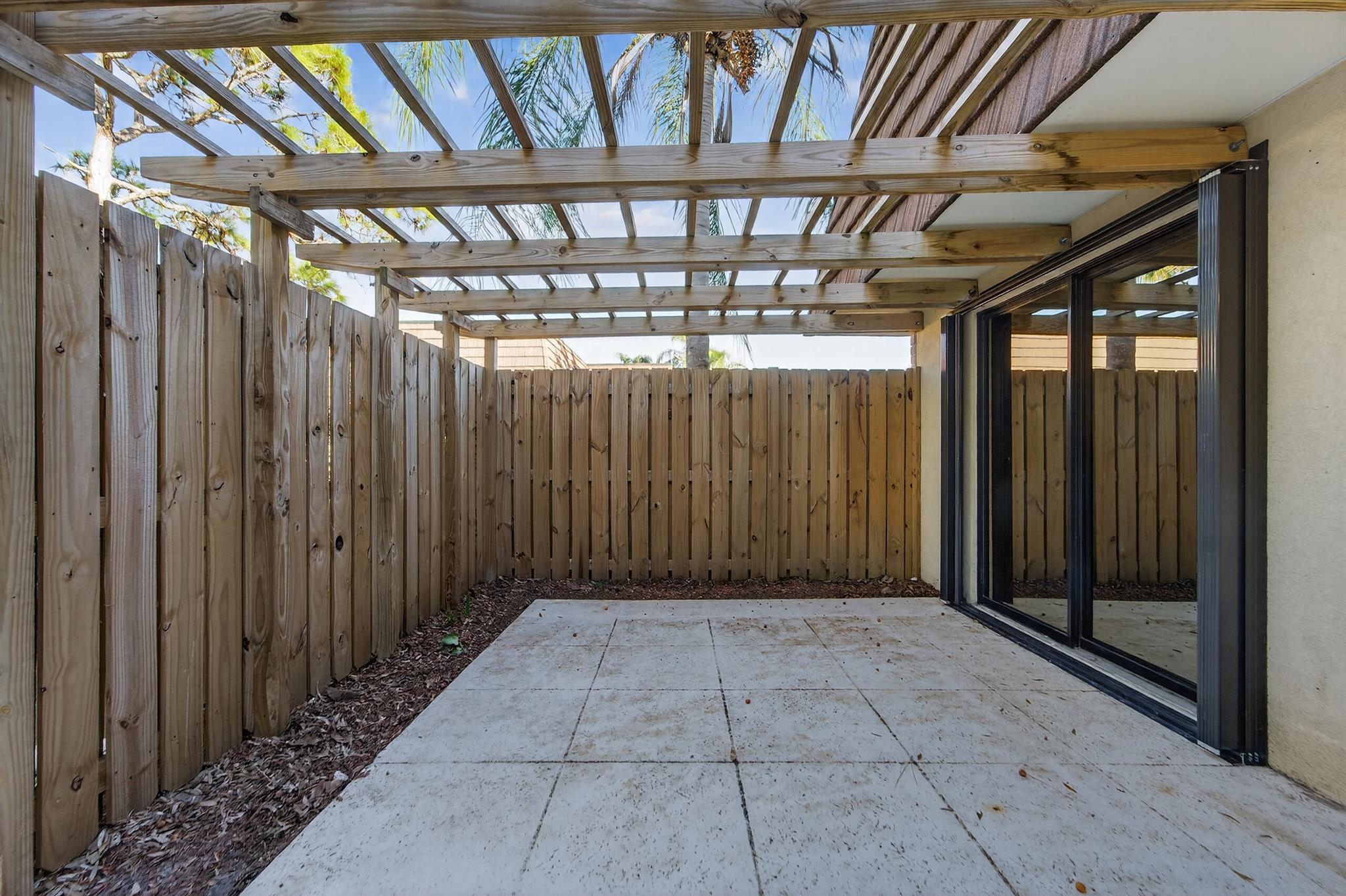 GARDEN LAKES AND GARDEN S - Residential Lease