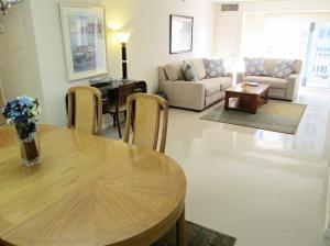 Ambassadors V North Cond - Residential