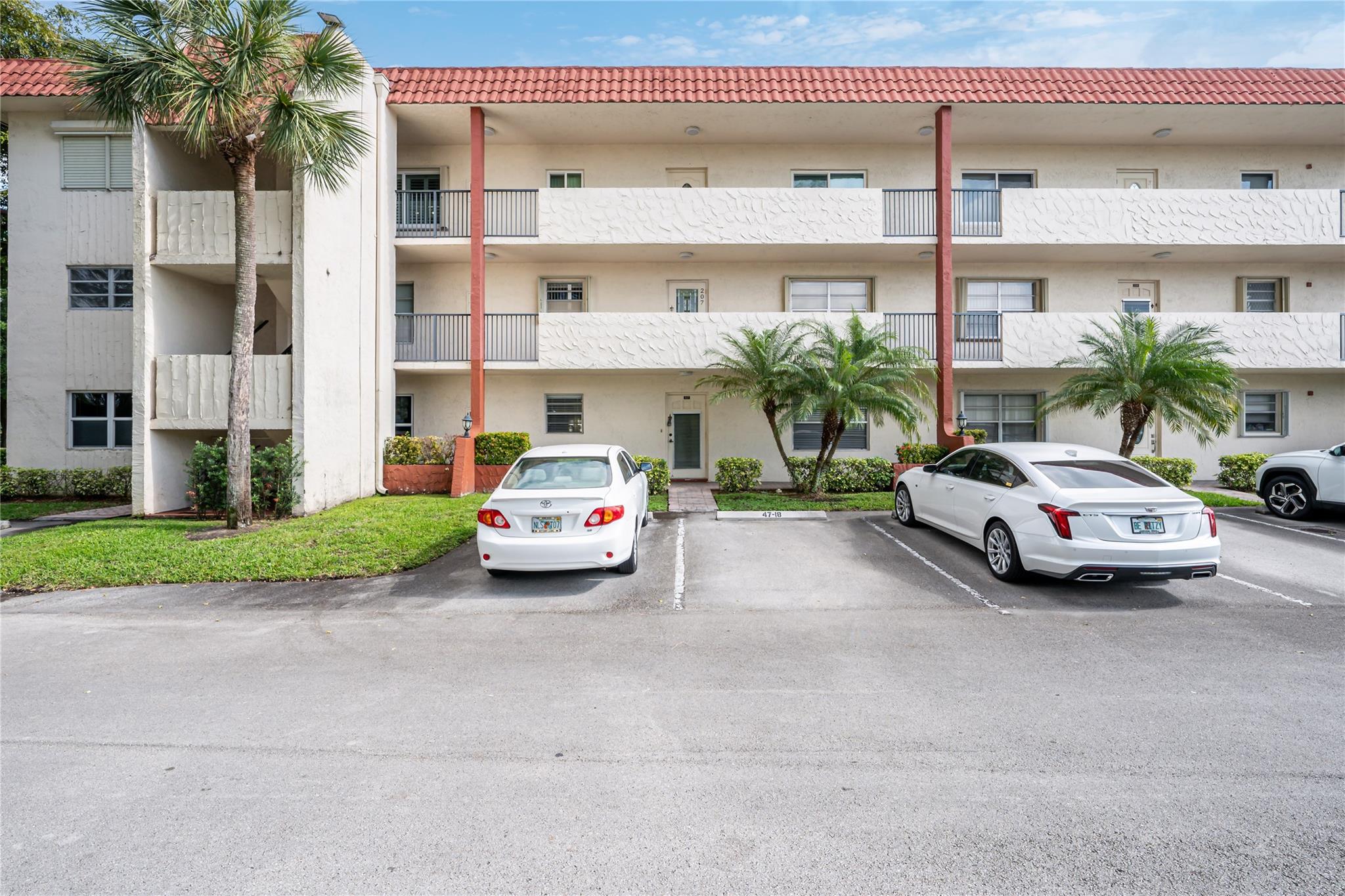 Hollybrook Golf & Tennis - Residential