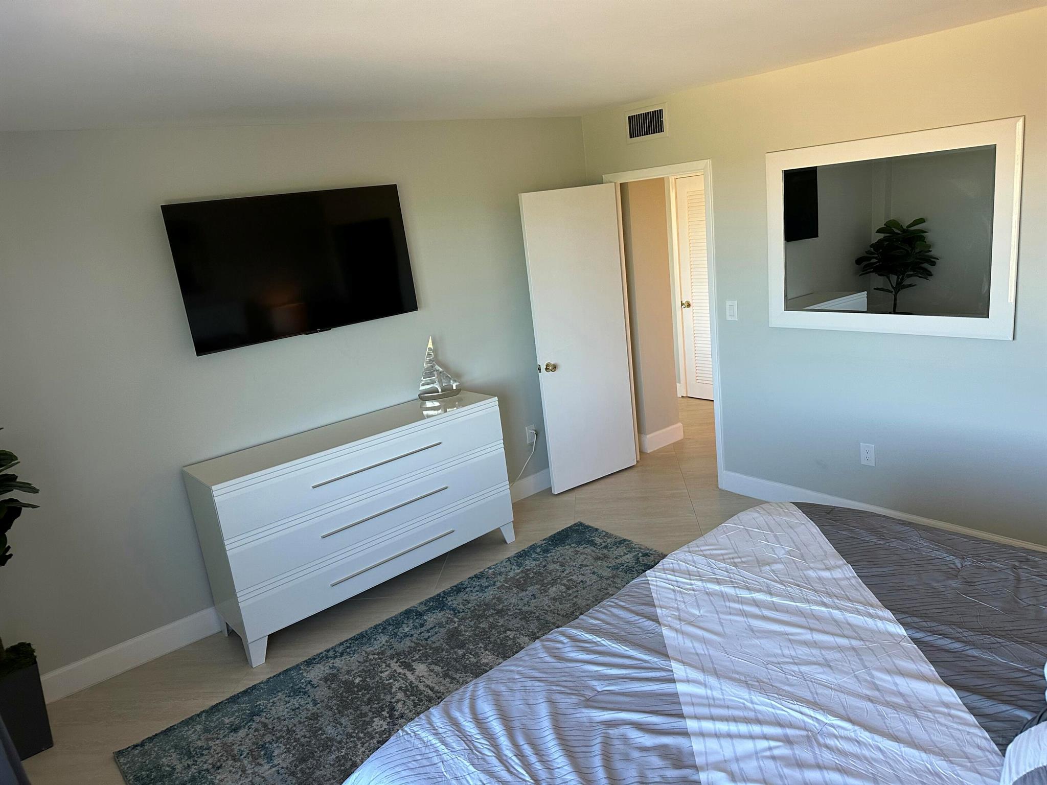OCEAN TOWERS NORTH CONDO - Residential Lease