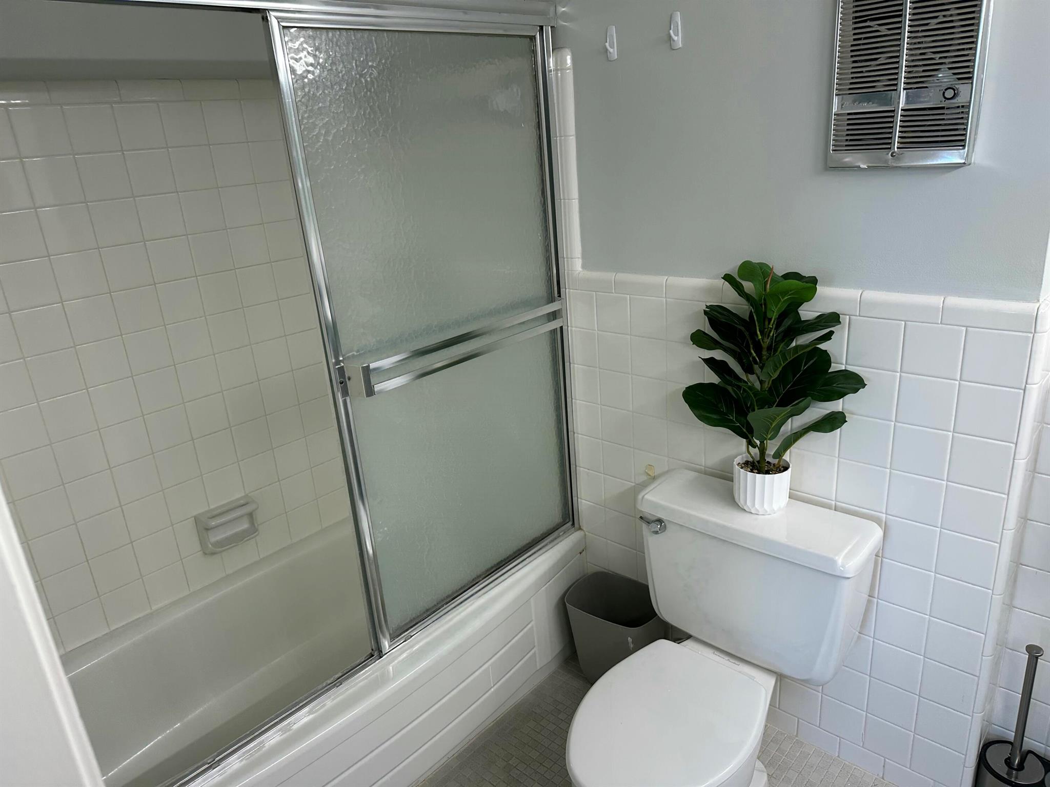 OCEAN TOWERS NORTH CONDO - Residential Lease