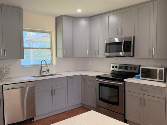 531 SW 11TH AVE, HALLANDALE BEACH, FL 33009 - Image a1b3c8a87af69af7ef33fdf2185131f9/2113415439