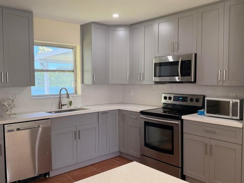 MLS: B26077153