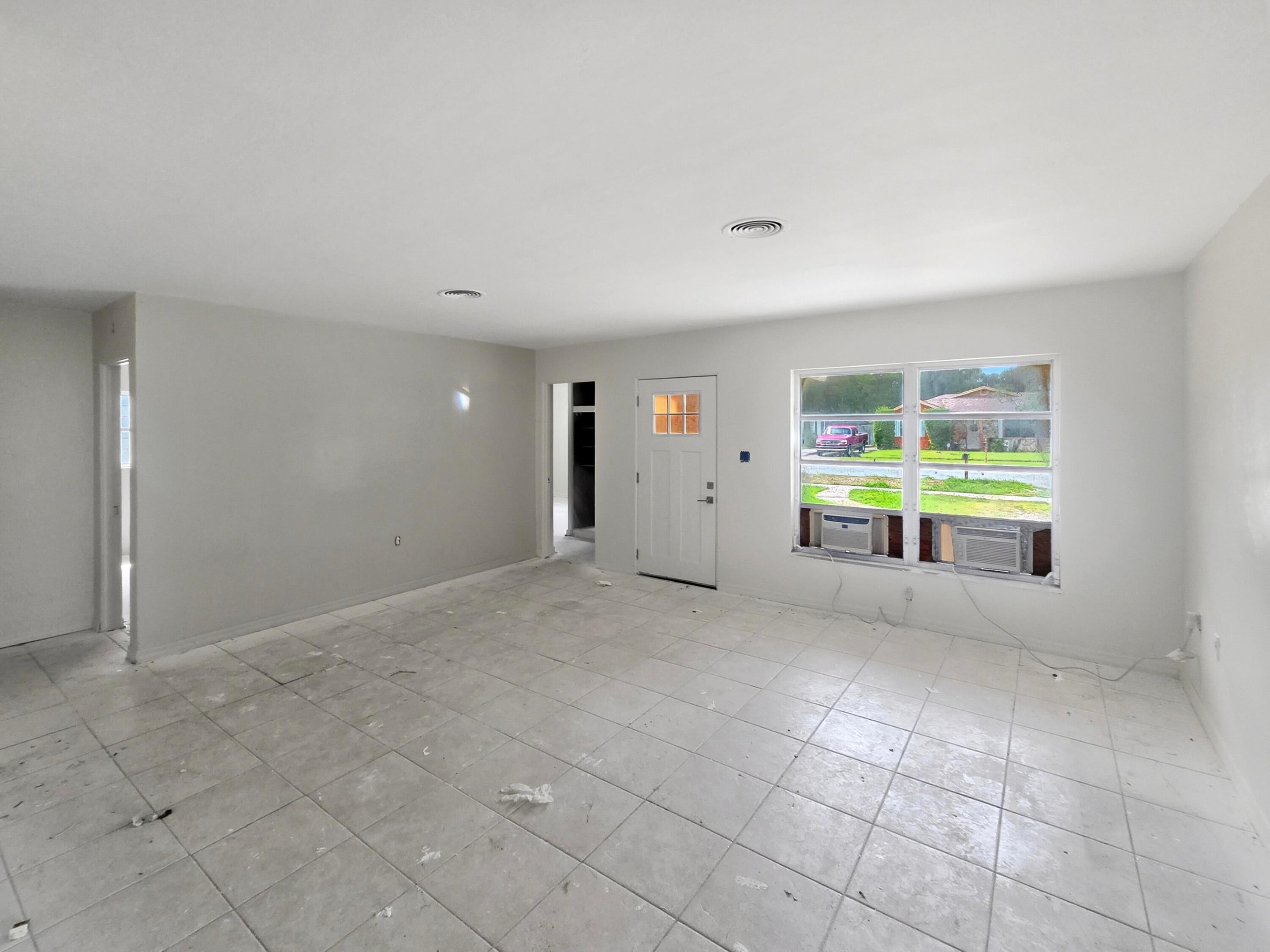1106 S 7TH Street
