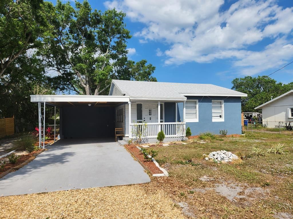 Photo of 2316 Mississippi Avenue, Fort Pierce, FL 34950 (MLS # R10871376)