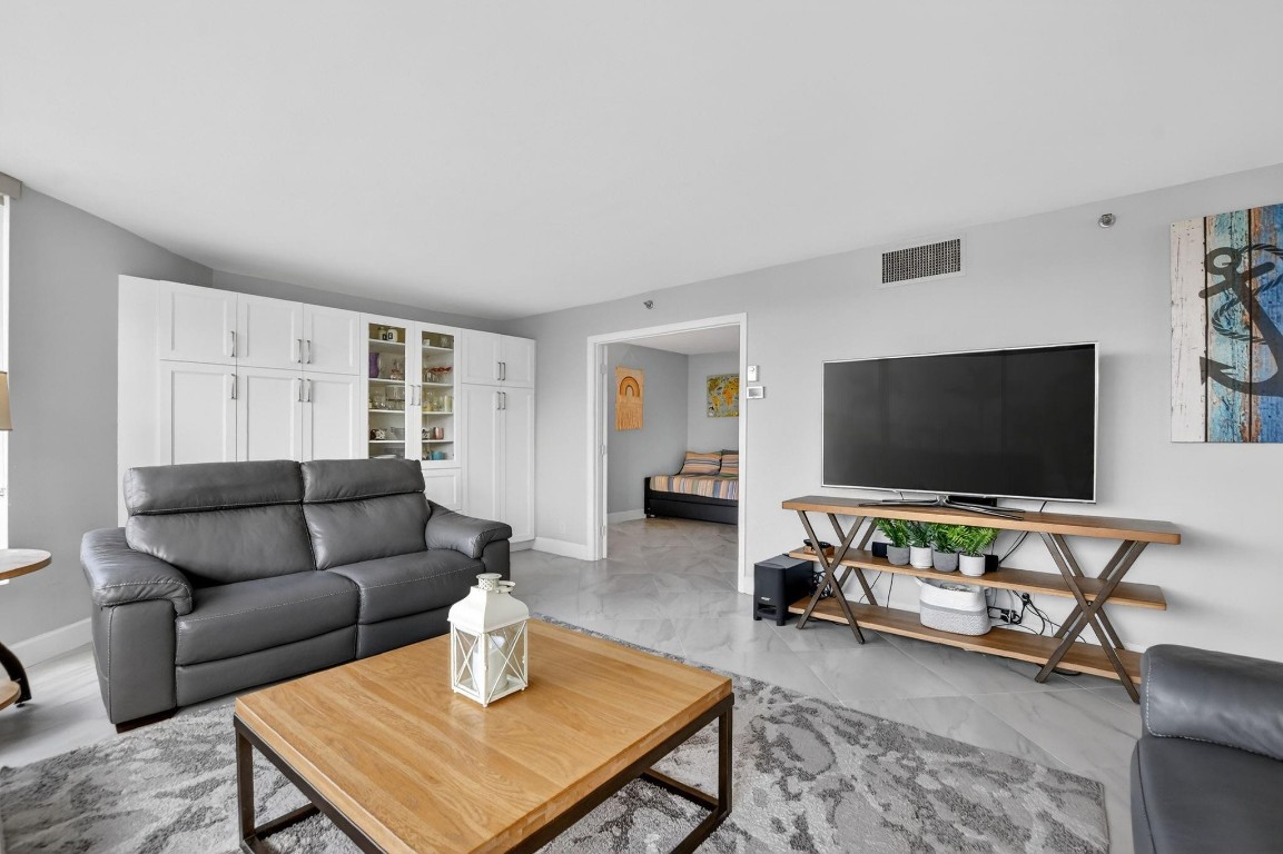 Townhomes of Highland Bea - Residential